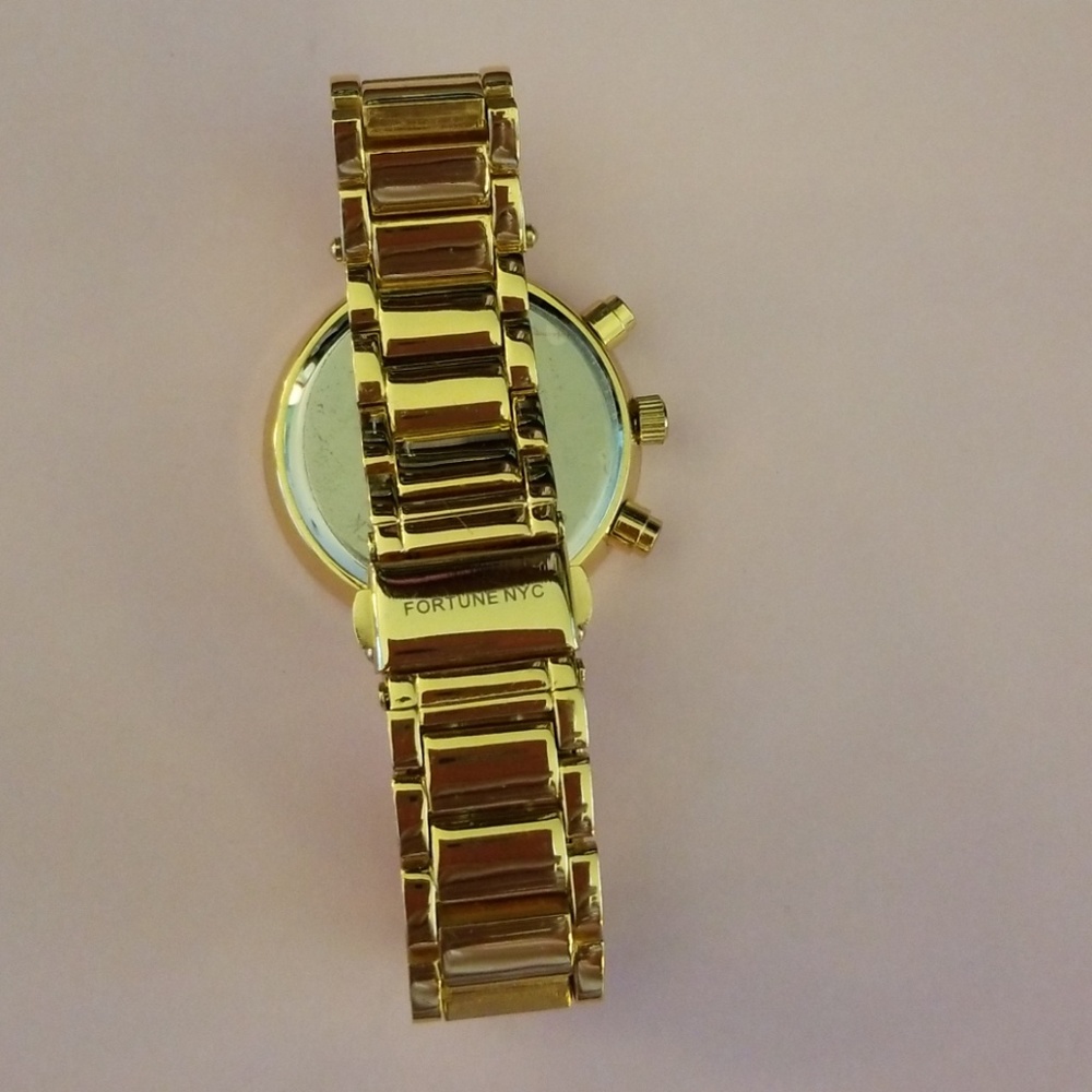 Watch - Picture 2 of 6